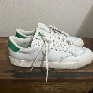NWT Adidas Nora Sneakers